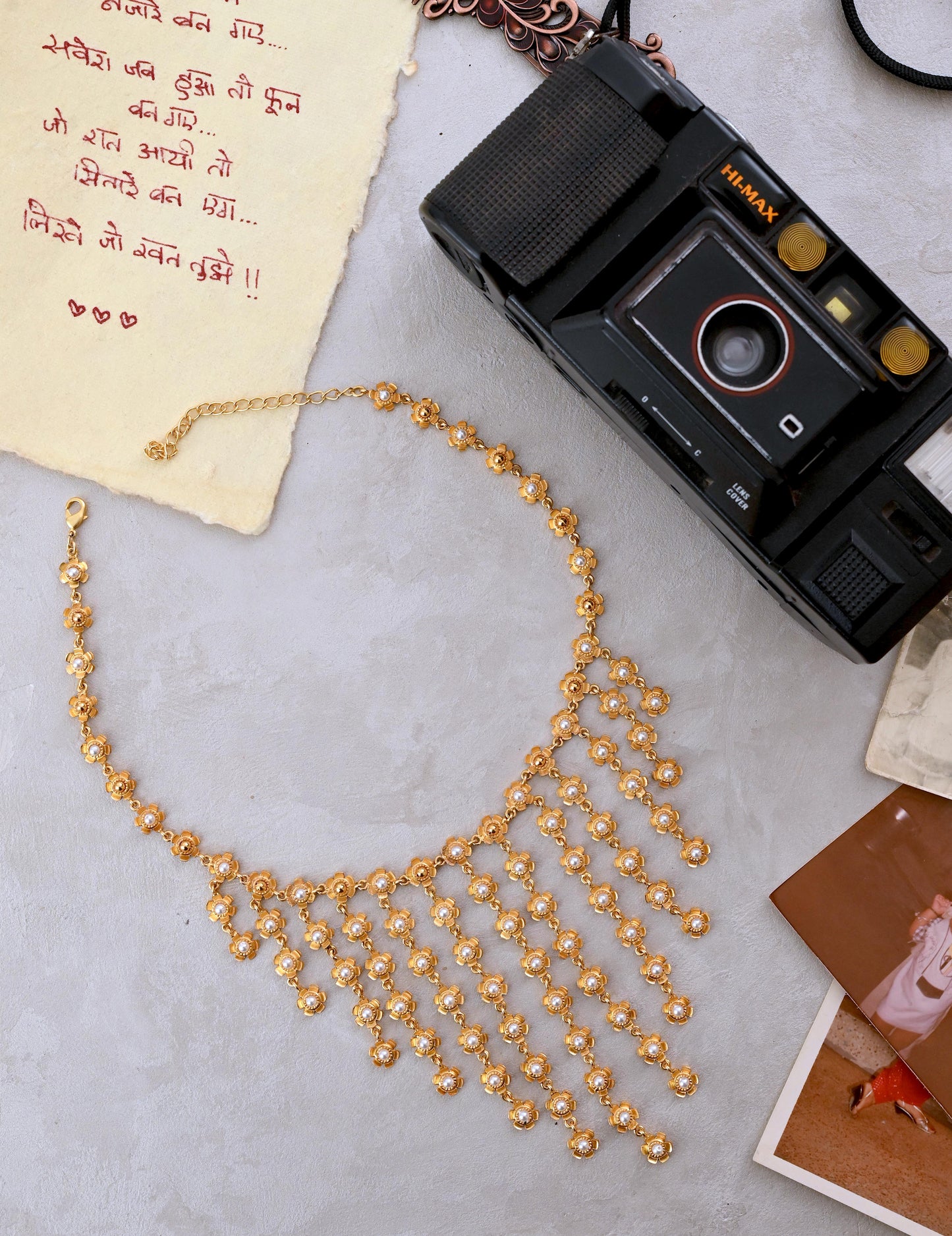 Gul Neckpiece