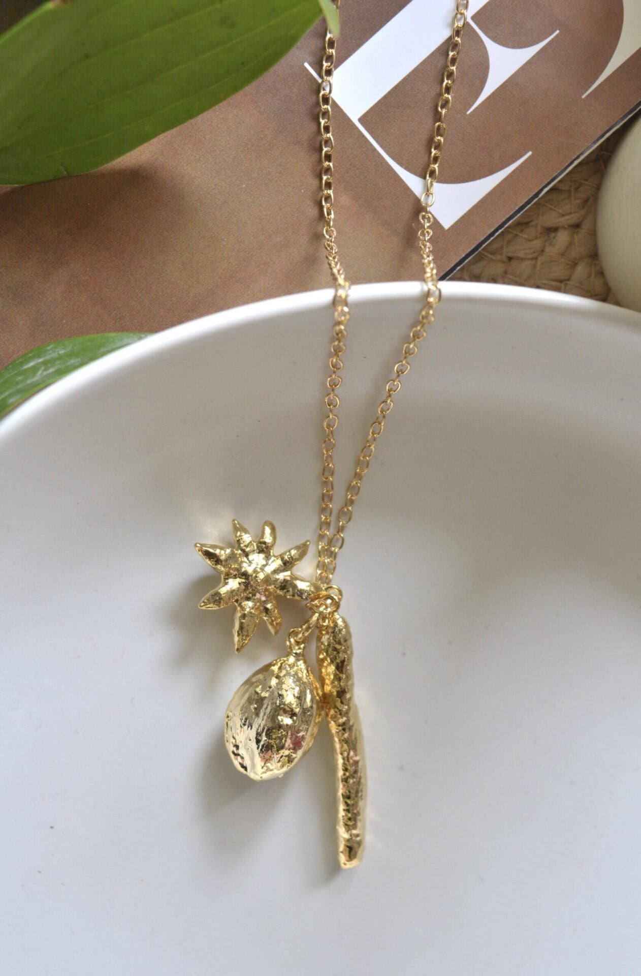 Sacred fig Neckpiece