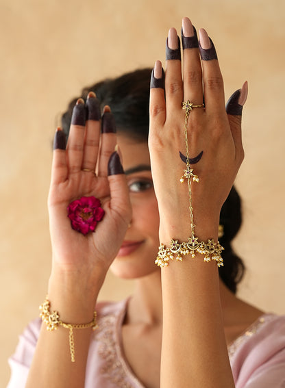 Ruhani Haathphool