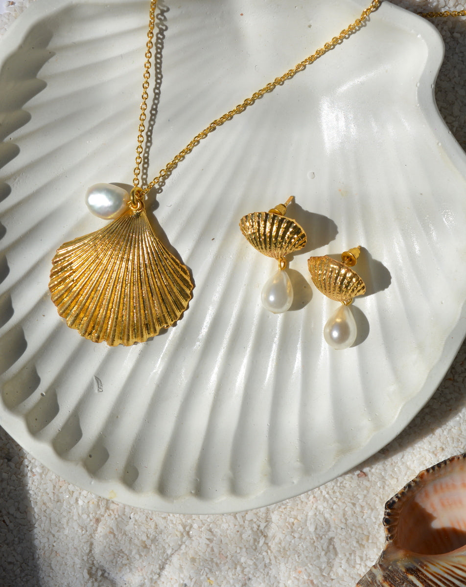 Scallop Neckpiece