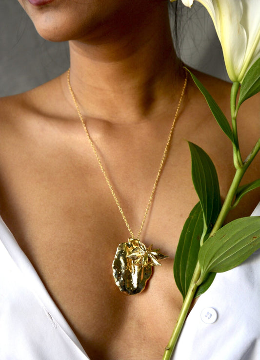 Jacar Neckpiece